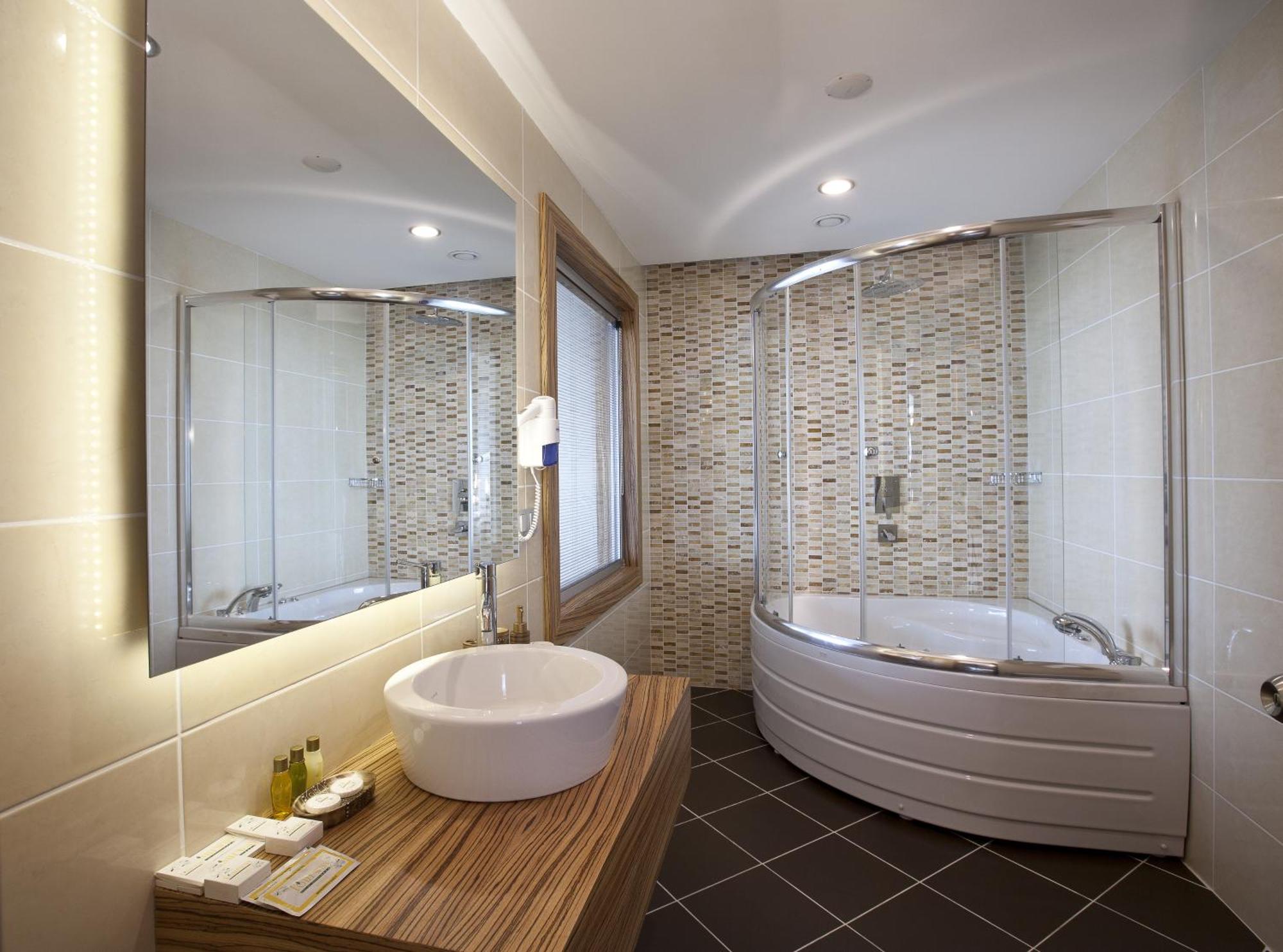 Fourway Hotel&Spa Dortyol Eksteriør bilde